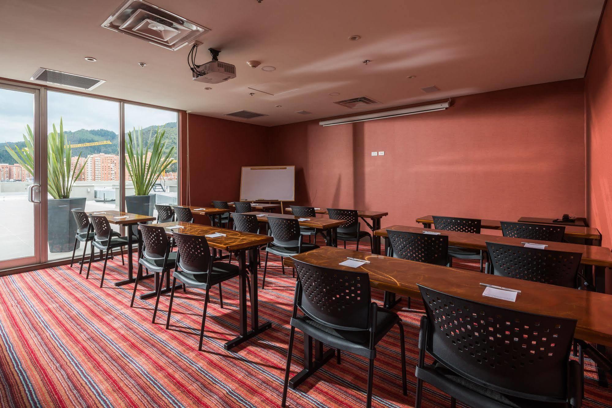 Hampton By Hilton Bogota Usaquen Exterior photo